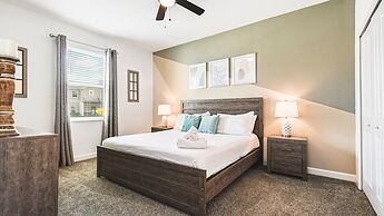 Storey Lake Resort 8br Cozy Home With Theater 2916