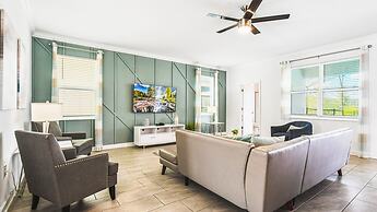 Storey Lake Resort 8br Cozy Home With Theater 2916