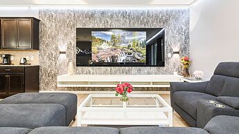 Luxury Villa: Private Pool, Near Disney