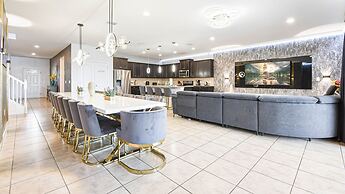 Luxury Villa: Private Pool, Near Disney