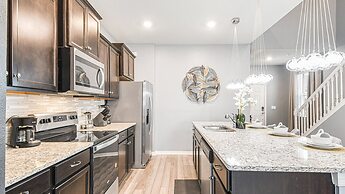 Luxury Stay: Pool, Game Room, Theater Near Disney