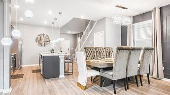 Luxury Stay: Pool, Game Room, Theater Near Disney