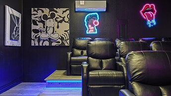 Luxury Stay: Pool, Game Room, Theater Near Disney