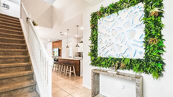 7BR Lake View Villa Pool Spa - Solterra Resort