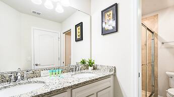 7BR Lake View Villa Pool Spa - Solterra Resort