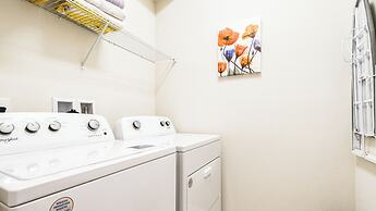 7BR Lake View Villa Pool Spa - Solterra Resort