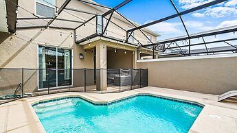 4BR Tropical Storey Lake Townhome Private Pool