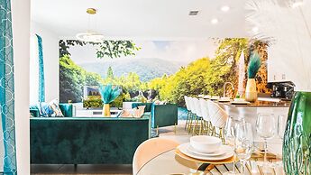 4BR Tropical Storey Lake Townhome Private Pool