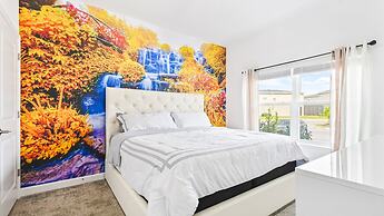 4BR Tropical Storey Lake Townhome Private Pool