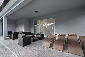 10br Disney Oasis Star Wars Themed Family Retreat