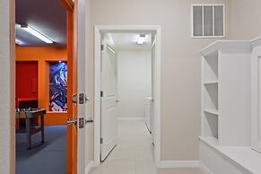 10br Disney Oasis Star Wars Themed Family Retreat