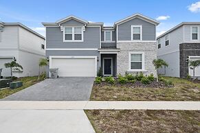 10br Disney Oasis Star Wars Themed Family Retreat