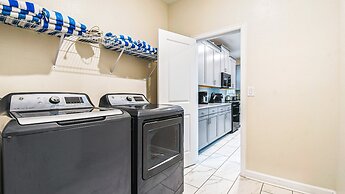 Storey Lake Cozy Resort Home Pool Spa Disney Theme