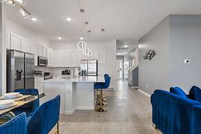 Lakeview 12br Resort Home Pool/spa/theater/game