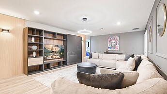 Elegant Resort Home With Loft, Private Pool & Spa