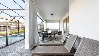 Elegant Resort Home With Loft, Private Pool & Spa