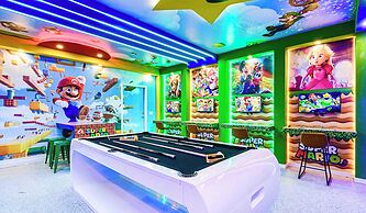 Elegant Resort Home With Loft, Private Pool & Spa