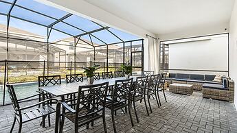 Elegant Resort Home With Loft, Private Pool & Spa