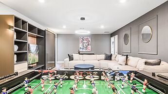 Elegant Resort Home With Loft, Private Pool & Spa