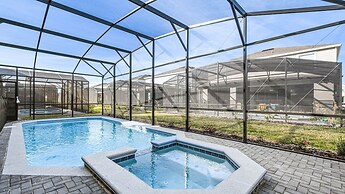 Elegant Resort Home With Loft, Private Pool & Spa