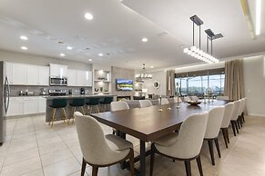 Luxurious Villa With Resort-style Amenities