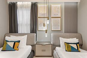 Luxurious Villa With Resort-style Amenities