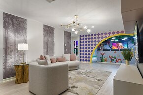 Luxurious Villa With Resort-style Amenities