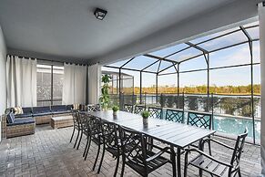 Luxurious Villa With Resort-style Amenities