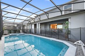 Luxurious Villa With Resort-style Amenities