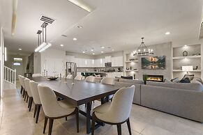 Luxurious Villa With Resort-style Amenities