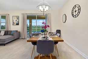 Opulent Disney Stay: Pool, Spa, 10 Mi Away