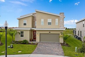 Opulent Disney Stay: Pool, Spa, 10 Mi Away