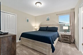 Opulent Disney Stay: Pool, Spa, 10 Mi Away