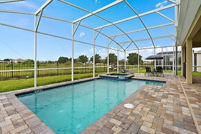 Opulent Disney Stay: Pool, Spa, 10 Mi Away