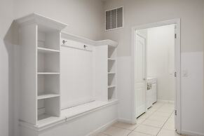 Special Offer Elegant Villa Close to Disney World!