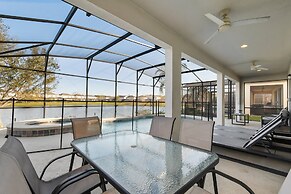 Elegant Home With Pool & Spa, Close to Disney