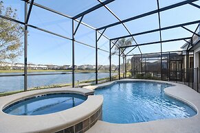 Elegant Home With Pool & Spa, Close to Disney