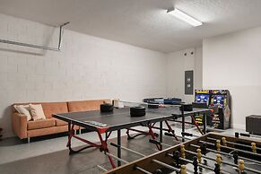 Elegant Home With Pool & Spa, Close to Disney