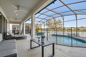 Elegant Home With Pool & Spa, Close to Disney