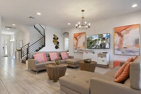 Elegant Home With Pool & Spa, Close to Disney