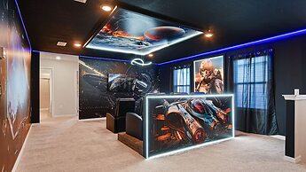 Spacious Home w/ Private Pool, Near Disney