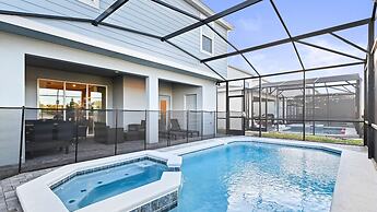 Spacious Home w/ Private Pool, Near Disney