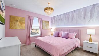 Spacious Home w/ Private Pool, Near Disney
