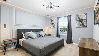 Spacious Home w/ Private Pool, Near Disney