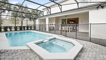 Next to Clubhouse NEW Model Home Pool/spa/game/bbq