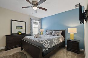 Spacious Retreat With Pool, Spa & Themed Rooms