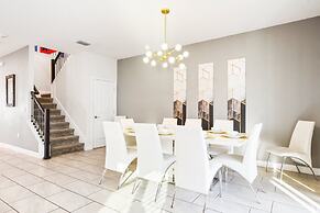 Storey Lake Getaway Pool SPA Theater