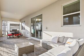 Storey Lake Getaway Pool SPA Theater