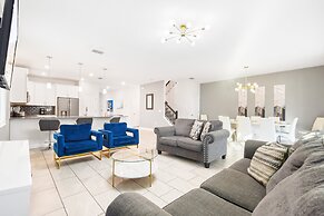 Storey Lake Getaway Pool SPA Theater