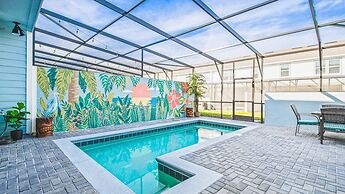 Sun-kissed 5B Poolside Paradise at Windsor Island